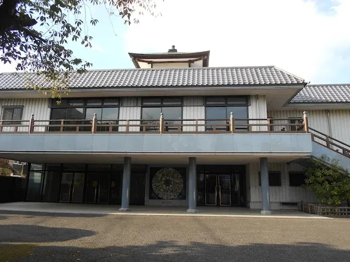 円融寺示真殿